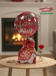 Valentine Candy & Balloon Set from Scott's House of Flowers in Lawton, OK