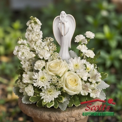 <b>Guiding Light Bouquet</b> from Scott's House of Flowers in Lawton, OK