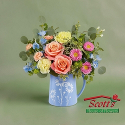 <b>Daisy Dreams</b> (M13) from Scott's House of Flowers in Lawton, OK