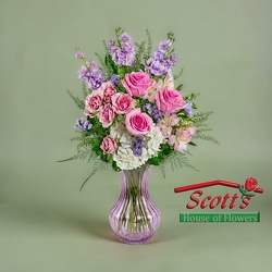 <b>The Graceful Heart</b> (M3) from Scott's House of Flowers in Lawton, OK