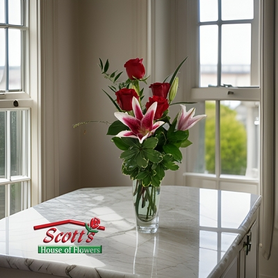 Vased Elegance from Scott's House of Flowers in Lawton, OK